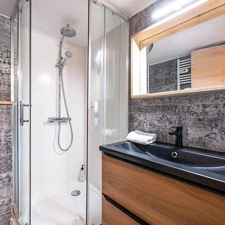 Chalet Delphine Luxe, Aux Pieds